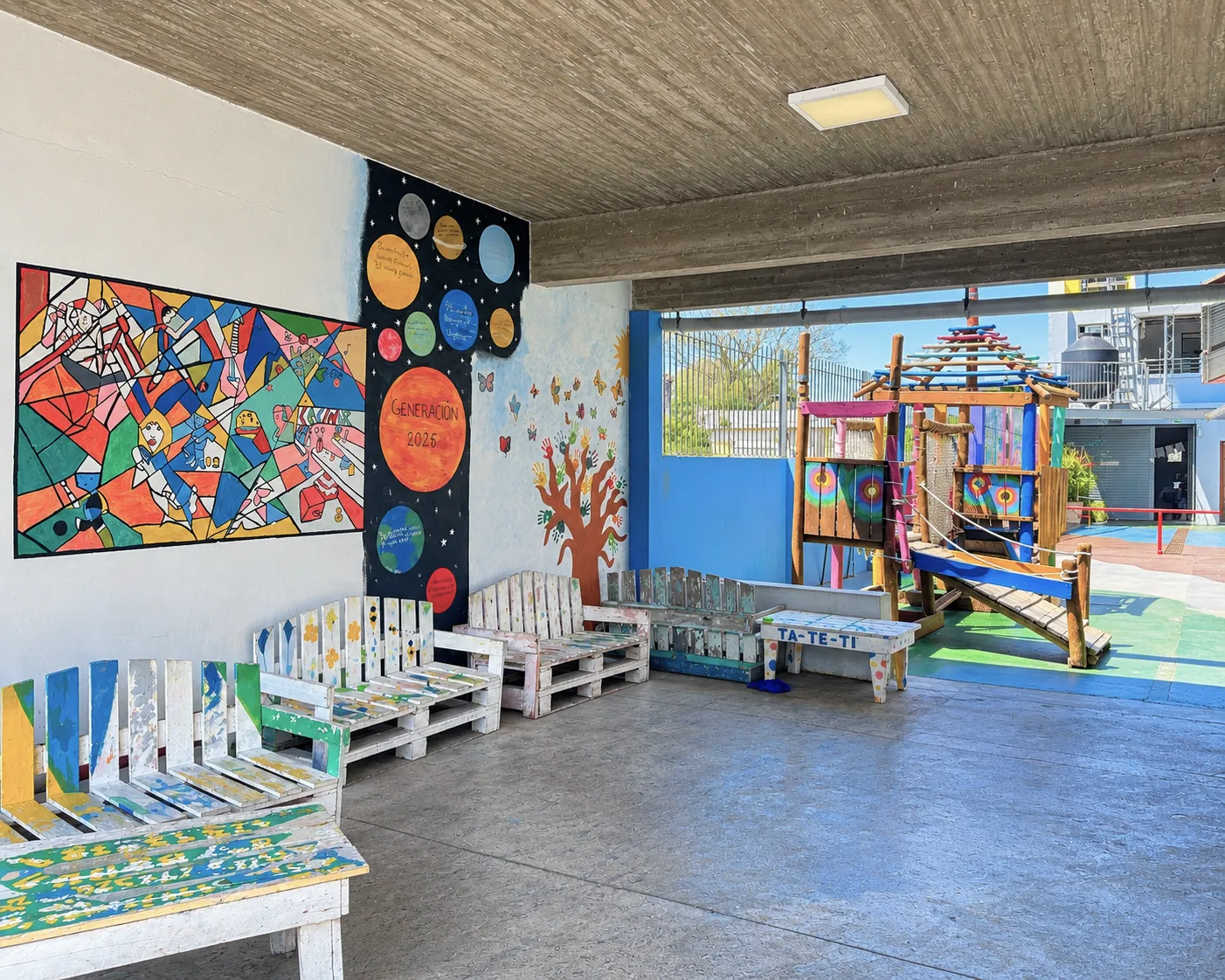 Patio 2 · Instalaciones